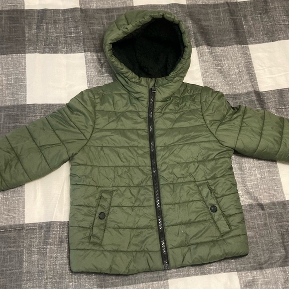 Boys authentic Michael Kors winter coat size 5/6 - Picture 1 of 11